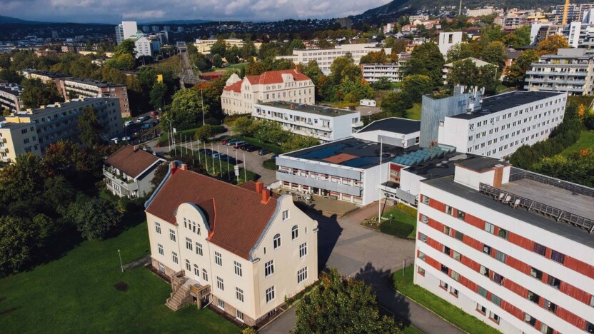 Fjellhaug søger ny rektor